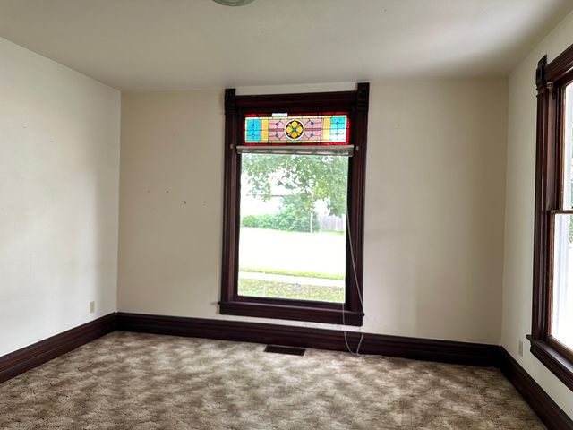 408 N West Avenue, Freeport, IL 61032