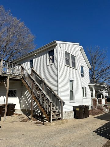 408 N West Avenue, Freeport, IL 61032