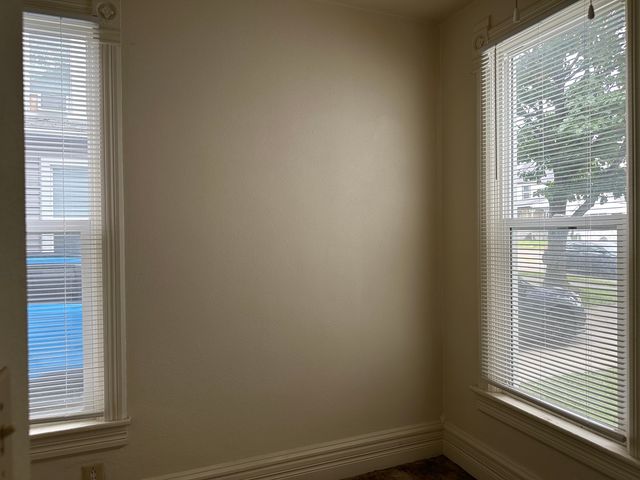 408 N West Avenue, Freeport, IL 61032