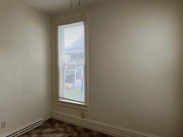 408 N West Avenue, Freeport, IL 61032