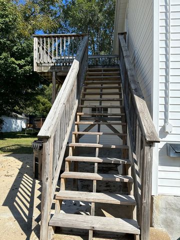 408 N West Avenue, Freeport, IL 61032