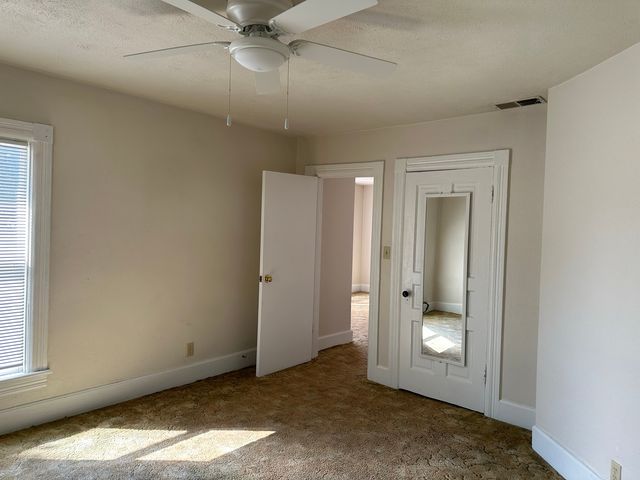 408 N West Avenue, Freeport, IL 61032