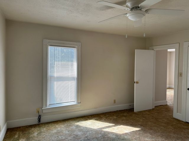 408 N West Avenue, Freeport, IL 61032