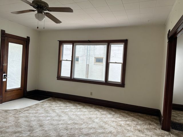 408 N West Avenue, Freeport, IL 61032