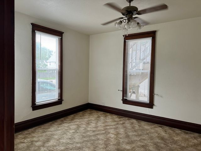 408 N West Avenue, Freeport, IL 61032