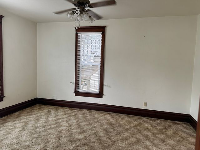 408 N West Avenue, Freeport, IL 61032