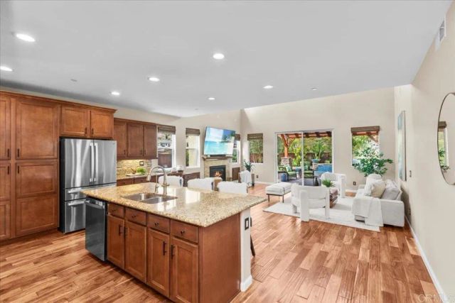 1102 Vega Way, San Marcos, CA 92078