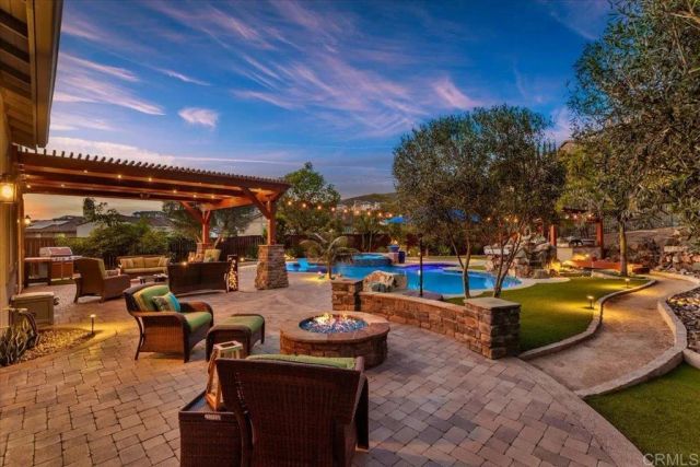 1102 Vega Way, San Marcos, CA 92078