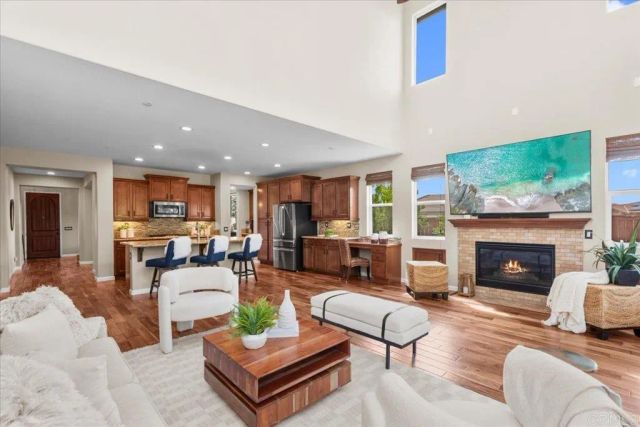 1102 Vega Way, San Marcos, CA 92078