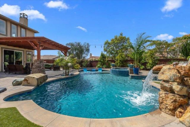 1102 Vega Way, San Marcos, CA 92078
