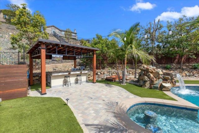 1102 Vega Way, San Marcos, CA 92078