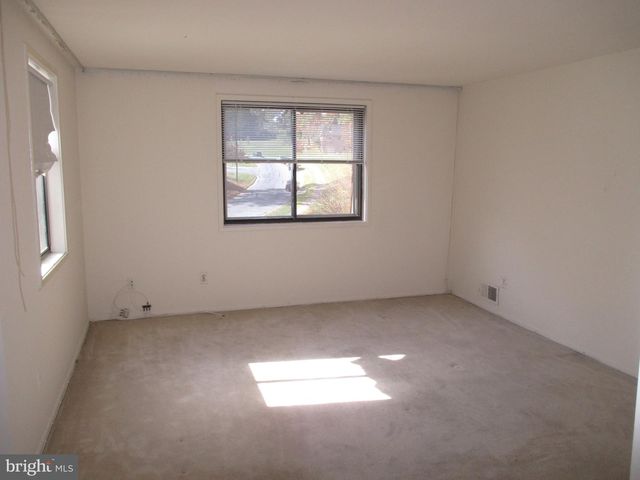 19601 SPARR SPRING RD, Gaithersburg, MD 20886