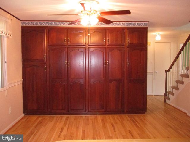 19601 SPARR SPRING RD, Gaithersburg, MD 20886