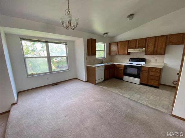 747 Estes Park Drive, St Peters, MO 63376