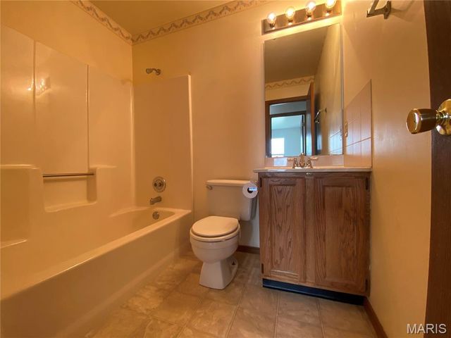747 Estes Park Drive, St Peters, MO 63376