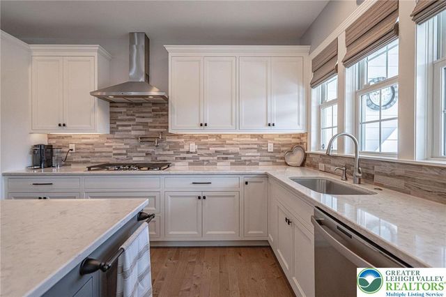 4475 Stonebridge Drive, Upper Saucon Twp, PA 18015