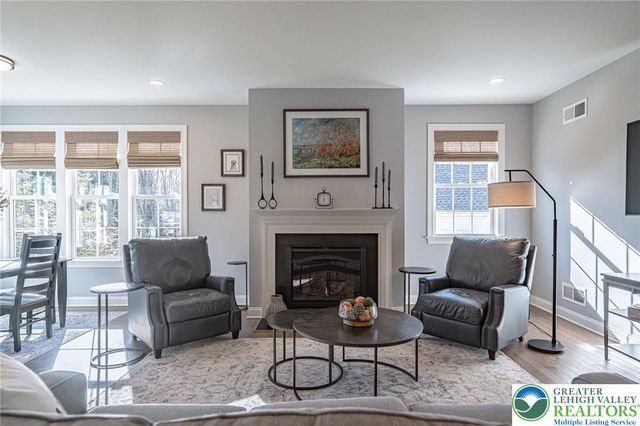 4475 Stonebridge Drive, Upper Saucon Twp, PA 18015