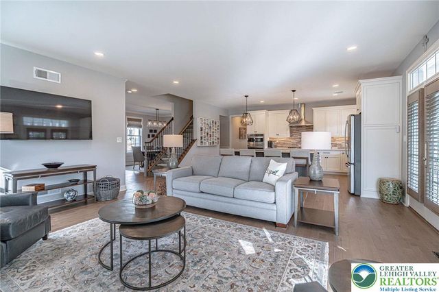4475 Stonebridge Drive, Upper Saucon Twp, PA 18015