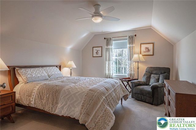 4475 Stonebridge Drive, Upper Saucon Twp, PA 18015