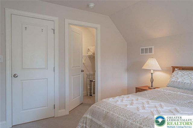 4475 Stonebridge Drive, Upper Saucon Twp, PA 18015