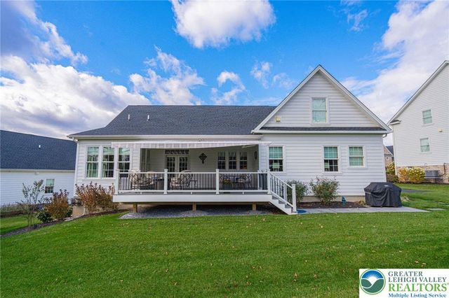 4475 Stonebridge Drive, Upper Saucon Twp, PA 18015