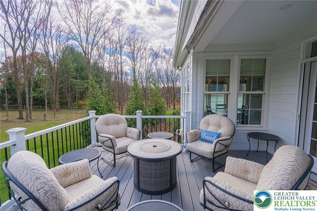 4475 Stonebridge Drive, Upper Saucon Twp, PA 18015