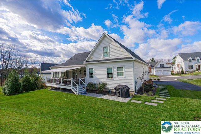 4475 Stonebridge Drive, Upper Saucon Twp, PA 18015