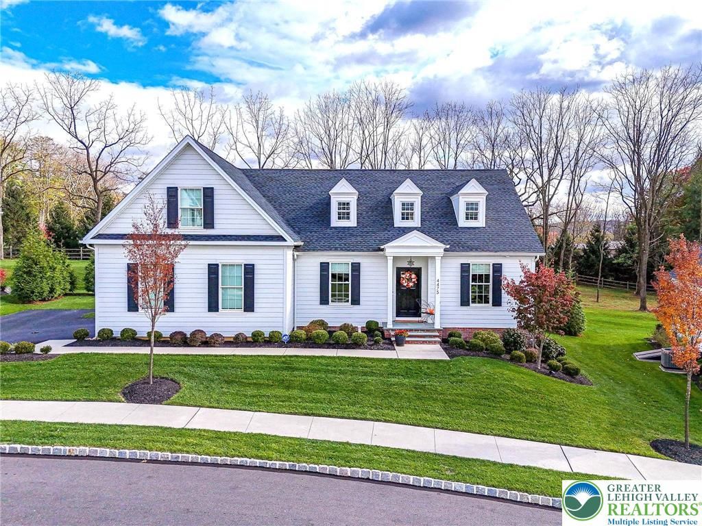 4475 Stonebridge Drive, Upper Saucon Twp, PA 18015