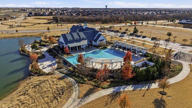 4109 Hawthorn Drive, Aubrey, TX 76227