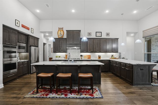 4109 Hawthorn Drive, Aubrey, TX 76227