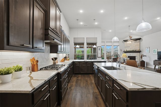 4109 Hawthorn Drive, Aubrey, TX 76227