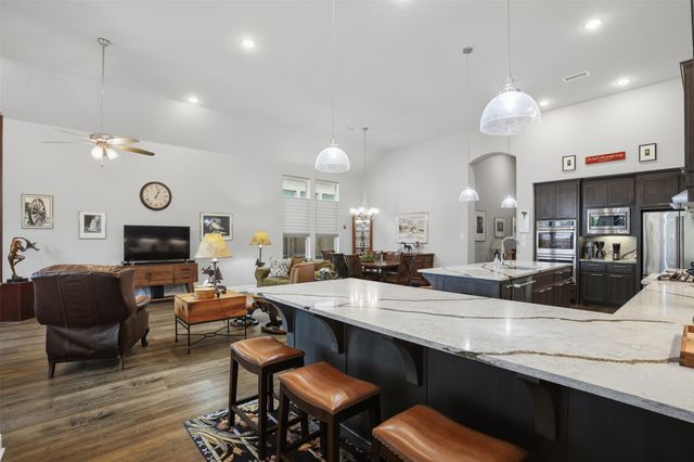 4109 Hawthorn Drive, Aubrey, TX 76227