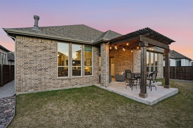 4109 Hawthorn Drive, Aubrey, TX 76227