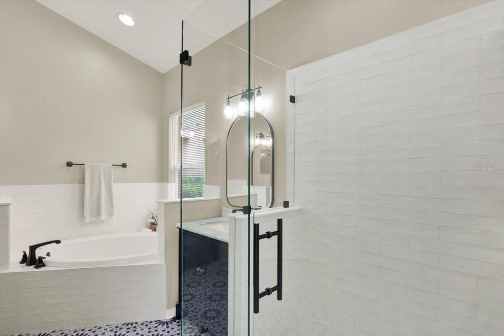 Image 30 of property listing at 18019 JAVA ISLE DRIVE, Tampa, FL 33647