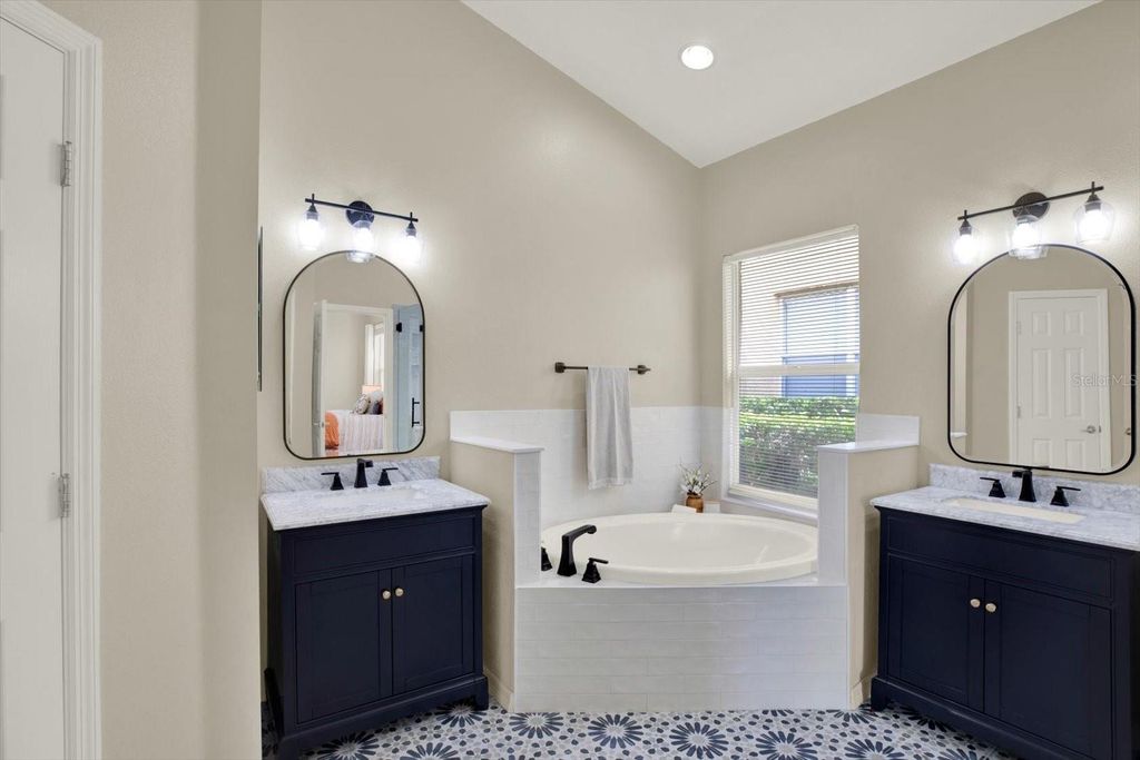 Image 31 of property listing at 18019 JAVA ISLE DRIVE, Tampa, FL 33647