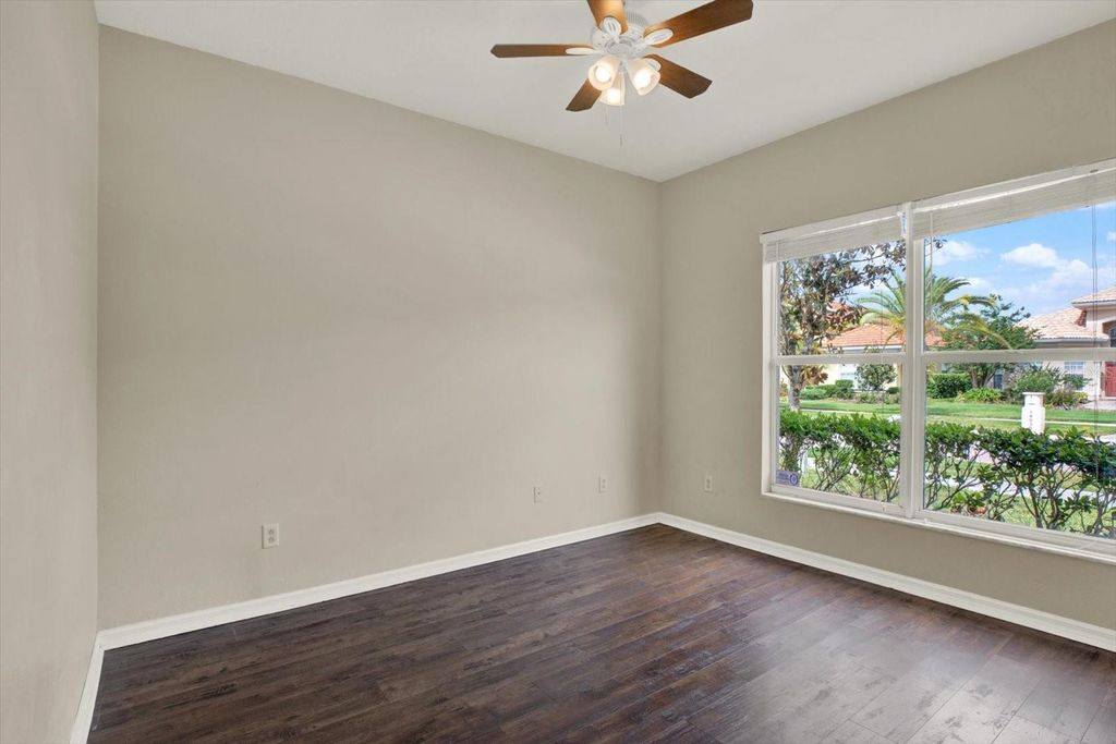 Image 33 of property listing at 18019 JAVA ISLE DRIVE, Tampa, FL 33647