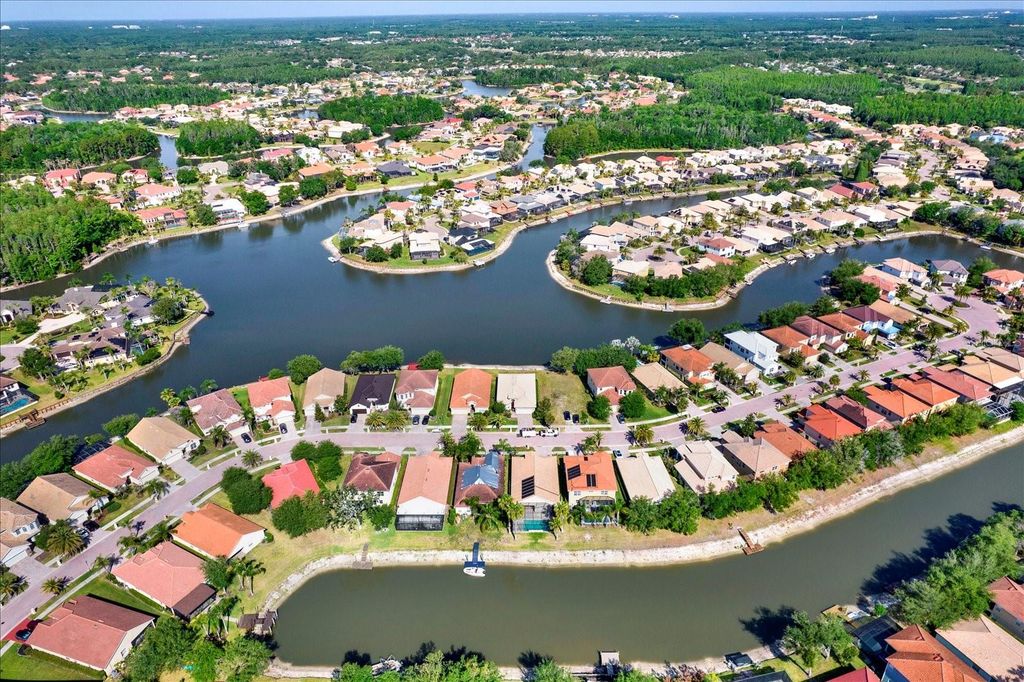 Image 51 of property listing at 18019 JAVA ISLE DRIVE, Tampa, FL 33647