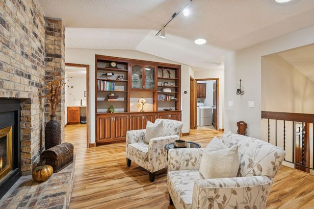 15135 38th Avenue N, Plymouth, MN 55446
