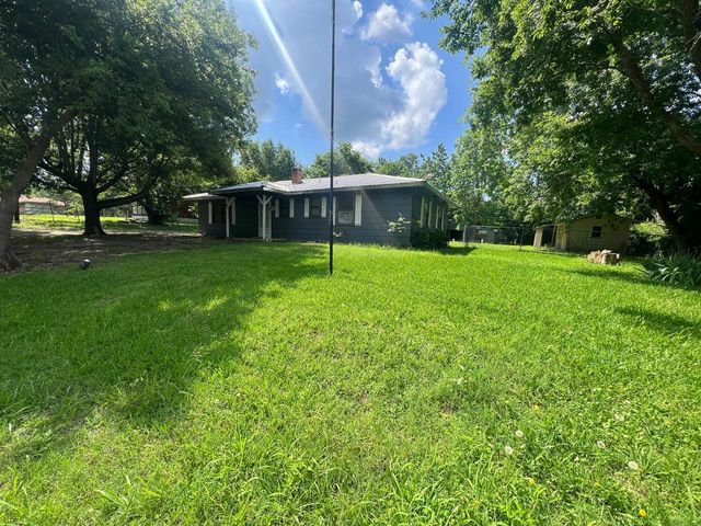 720 E Marshall Avenue, Cooper, TX 75432