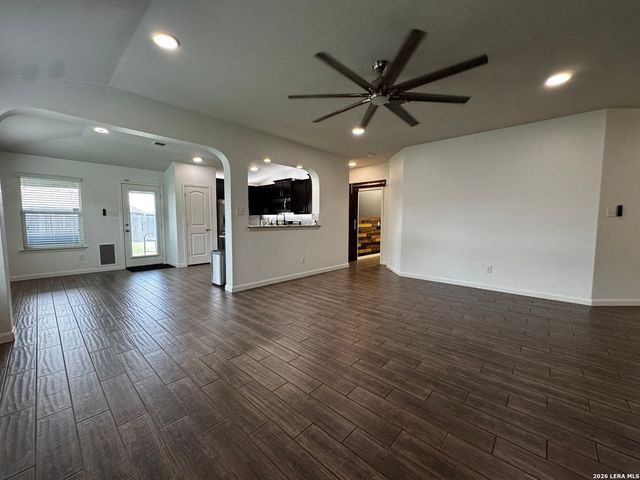 875 Pumpkin Rdg, New Braunfels, TX 78130