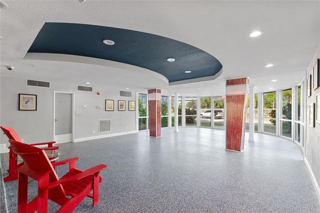 3315 58TH AVENUE S 202, St Petersburg, FL 33712