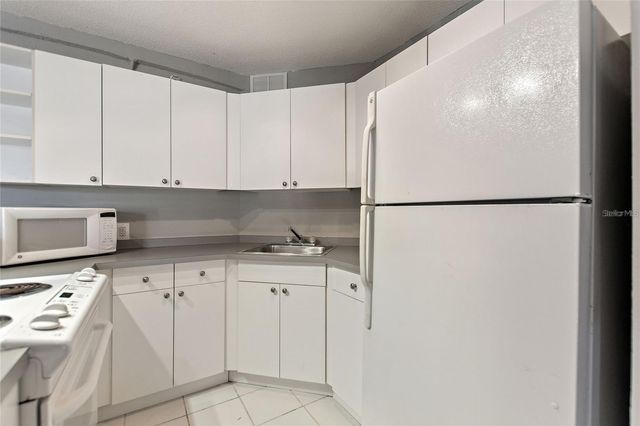 3315 58TH AVENUE S 202, St Petersburg, FL 33712