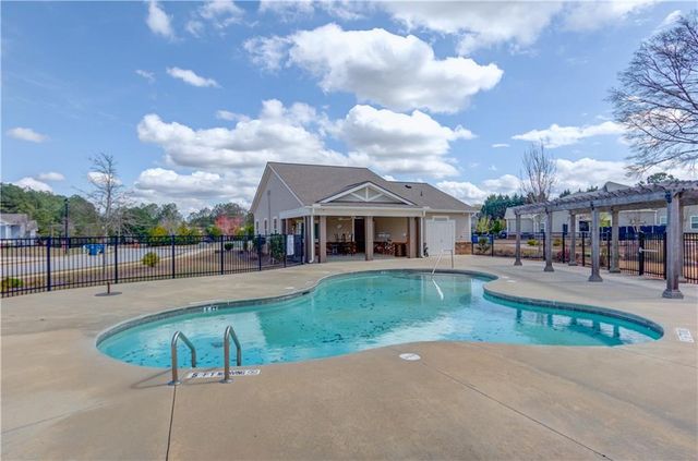 2929 Rambler Drive, Loganville, GA 30052