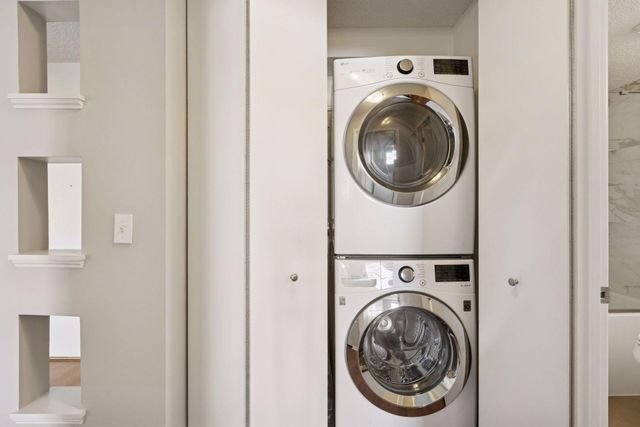 401 S 1st Street 215, Minneapolis, MN 55401