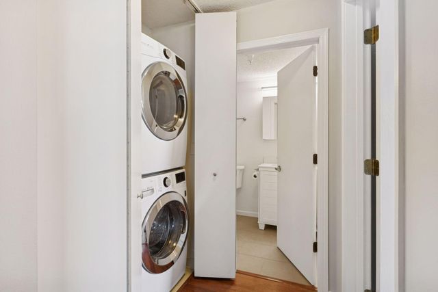 401 S 1st Street 215, Minneapolis, MN 55401