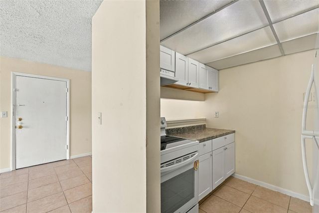 905 W OAK RIDGE ROAD D, Orlando, FL 32809