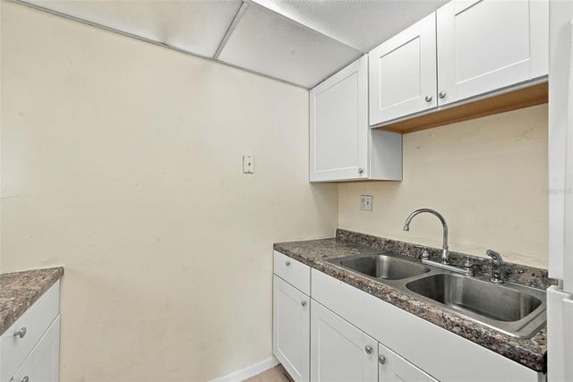 905 W OAK RIDGE ROAD D, Orlando, FL 32809