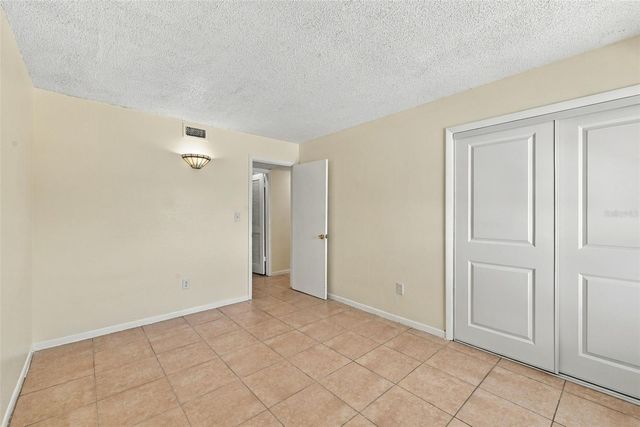 905 W OAK RIDGE ROAD D, Orlando, FL 32809