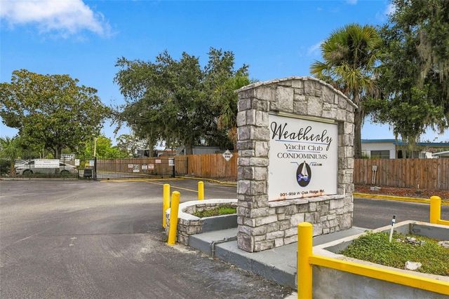 905 W OAK RIDGE ROAD D, Orlando, FL 32809