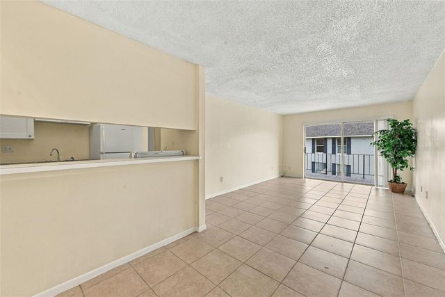 905 W OAK RIDGE ROAD D, Orlando, FL 32809